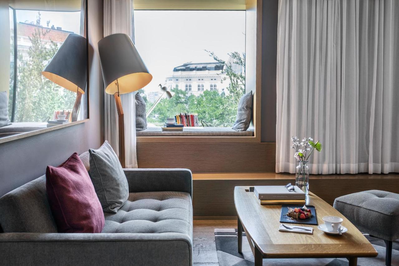 The Guesthouse Wien Eksteriør bilde A suite at the hotel
