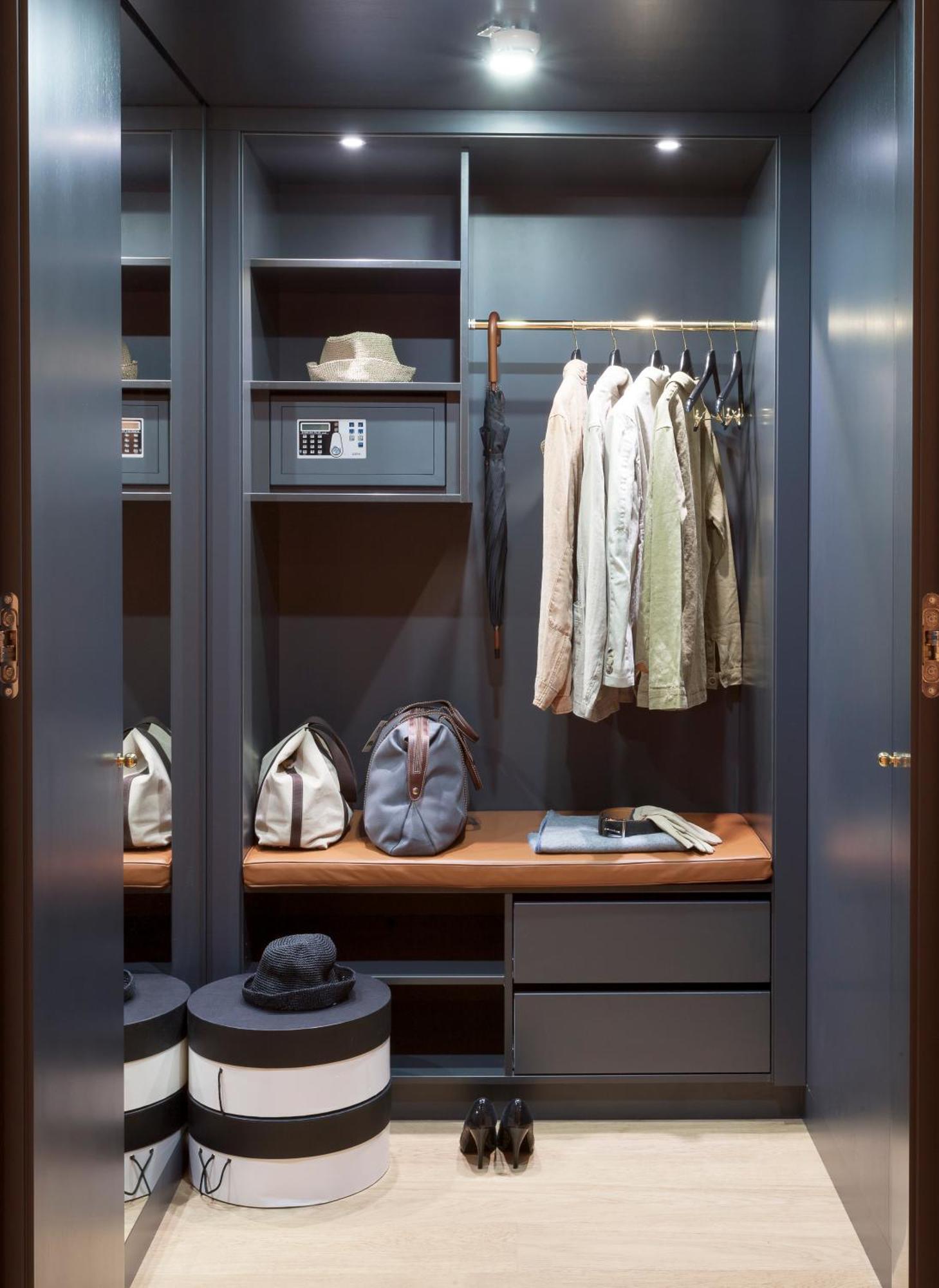 The Guesthouse Wien Eksteriør bilde A wardrobe