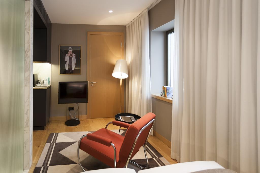 The Guesthouse Wien Eksteriør bilde A typical room at the hotel